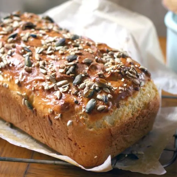 Vegetarian Gluten-Free Multi-seeded gluten-free bread — American recipe
