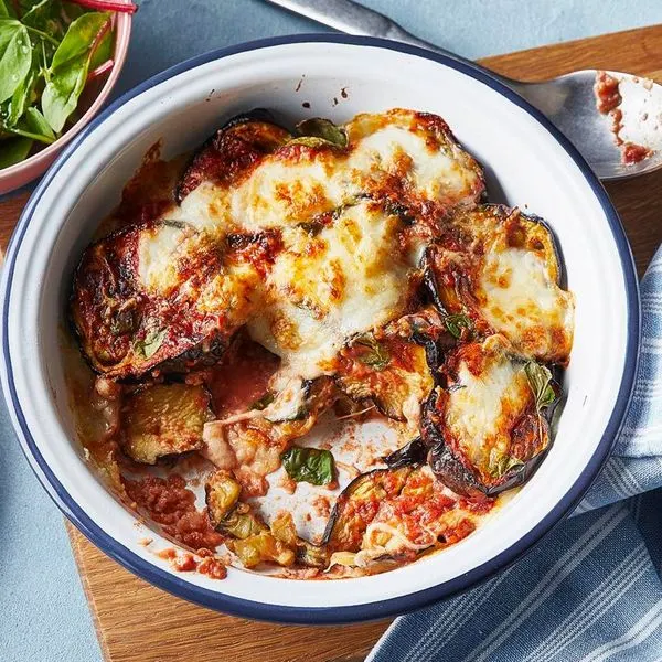 Vegetarian Nut-Free Air fryer aubergine parmigiana — Italian recipe