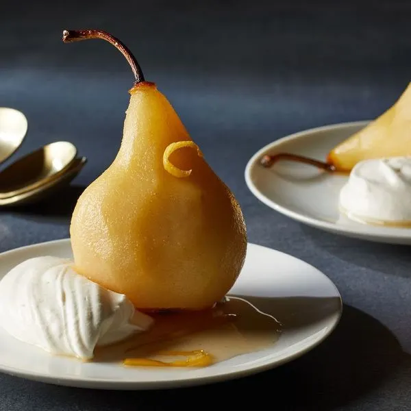 Vegan Vegetarian These Poached Pears Are the Ultimate Easy Fall Dessert — French recipe