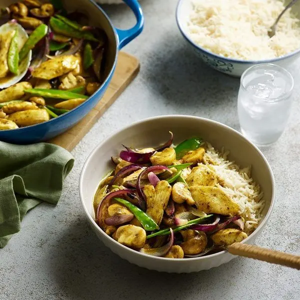 Gluten-Free Dairy-Free Easy Thai Green chicken & mushroom curry — South east asian recipe