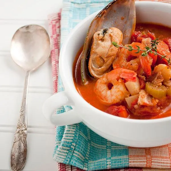 Gluten-Free Dairy-Free Spicy Seafood Chowder — American recipe