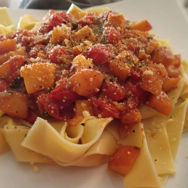 Vegan Vegetarian Tomato & Nectarine Pasta — French recipe