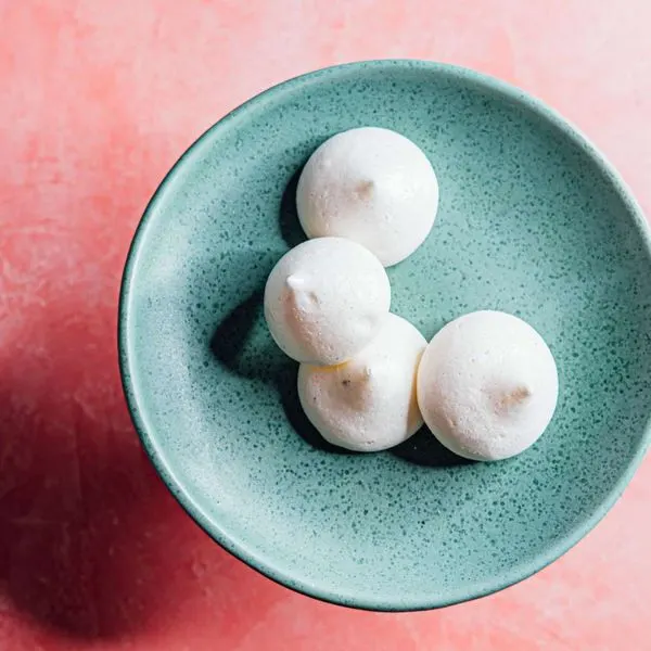 Vegan Vegetarian Vegan Meringue Cookies — American recipe