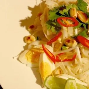 Vegetarian Gluten-Free Vegetarian Pad Thai with Peanut Sauce — South east asian recipe
