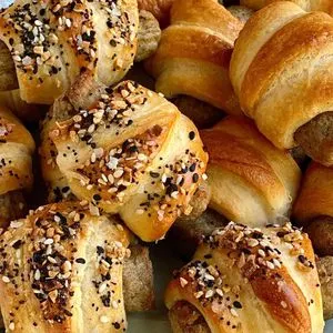 Nut-Free Breakfast Pigs in a Blanket — American recipe