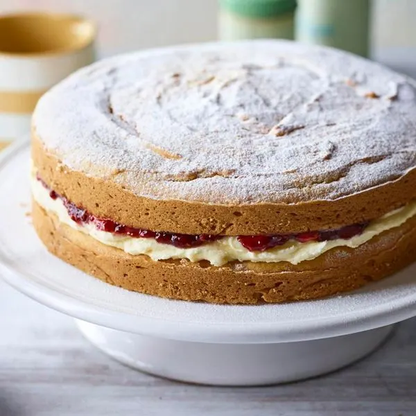 Vegetarian Nut-Free Vegan Victoria sponge — American recipe
