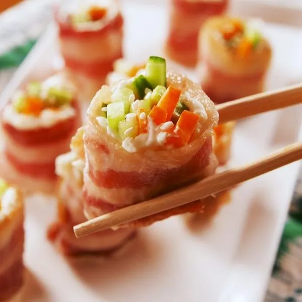 Gluten-Free Keto Keto Bacon Sushi — Japanese recipe