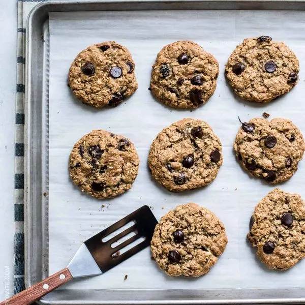 Vegetarian Dairy-Free ALMOND BUTTER OATMEAL COOKIES (GLUTEN FREE, DAIRY FREE) — American recipe