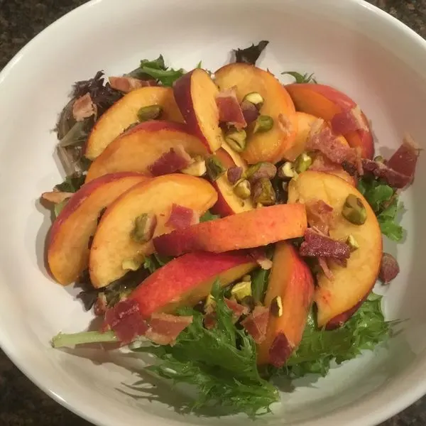 Gluten-Free Dairy-Free Peach Pistachio Bacon Salad — American recipe