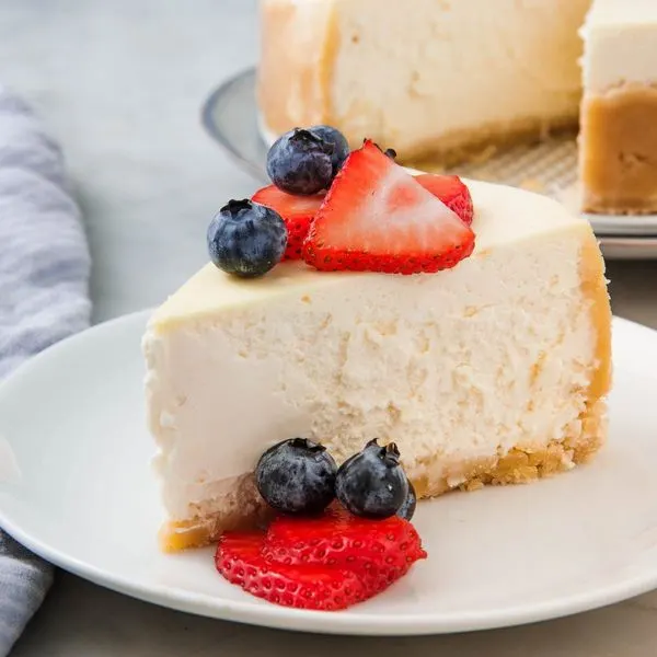Vegetarian Gluten-Free Keto Cheesecake — American recipe