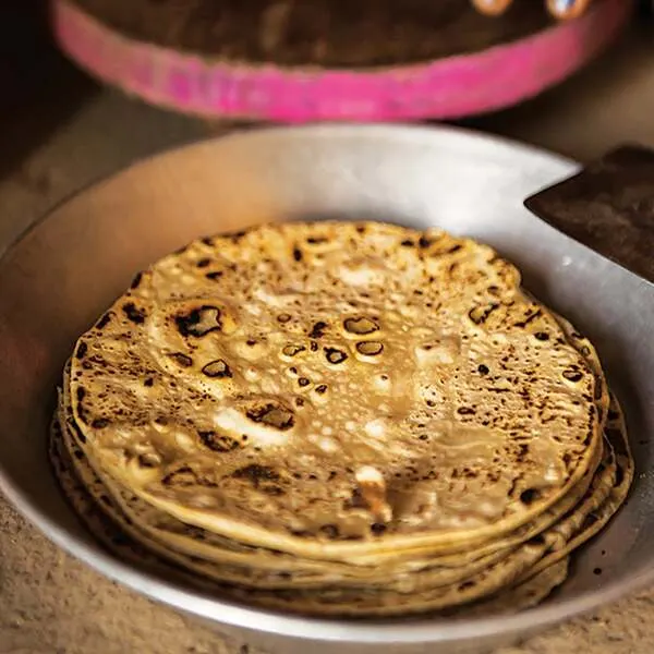 Vegetarian Nut-Free Chapatis (Whole Wheat Indian Flatbread) — Indian recipe