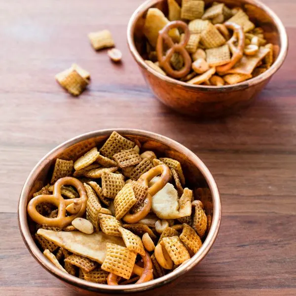 Nut-Free Shellfish-Free Slow-Cooker Party Mix — American recipe
