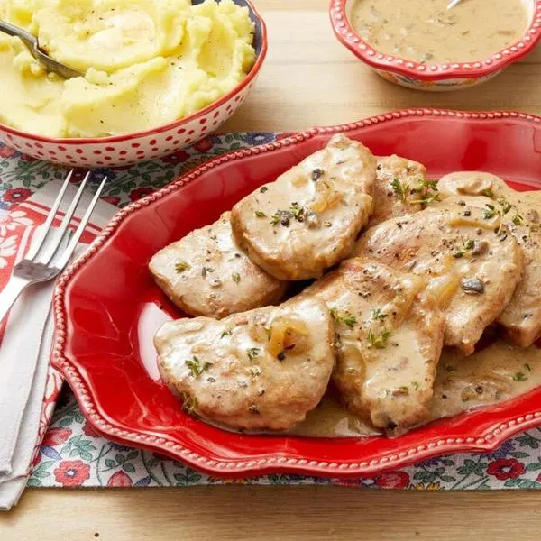 Nut-Free Shellfish-Free Slow Cooker Pork Chops — British recipe