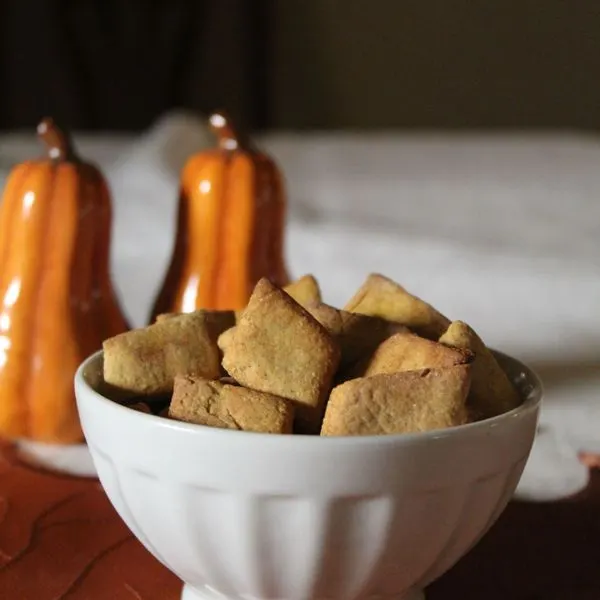 Vegetarian Nut-Free Air-Fryer Pumpkin Shakarparas — French recipe