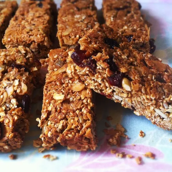 Vegetarian Nut-Free Breakfast Bars — American recipe