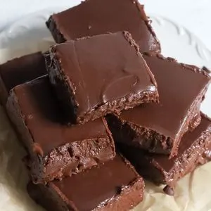 Vegan Vegetarian 3-Ingredient Dairy-Free Fudge Recipe — American recipe