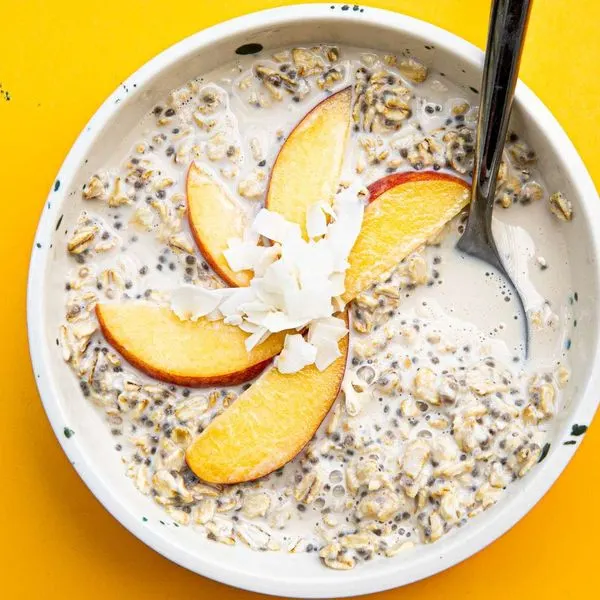 Vegan Vegetarian These Easy Overnight Oats Taste Like Dessert for Breakfast — American recipe