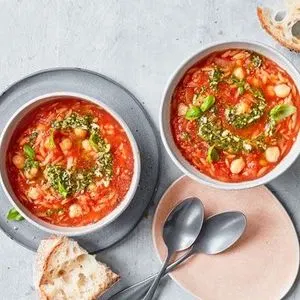 Vegetarian Nut-Free Tomato & pasta soup — Italian recipe