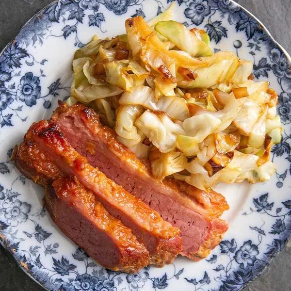 Gluten-Free Dairy-Free Corned Beef and Cabbage — American recipe
