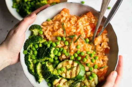 Vegan Vegetarian Fresh Tomato Risotto with Grilled Green Vegetables — Mediterranean recipe