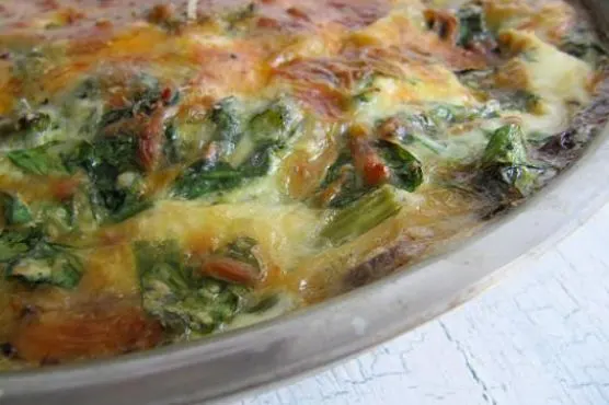 Gluten-Free Keto Cheesy Frittata with Spinach, Asparagus and Mushrooms
