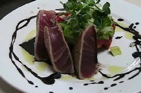 Paleo Nut-Free Seared Ahi Tuna Salad