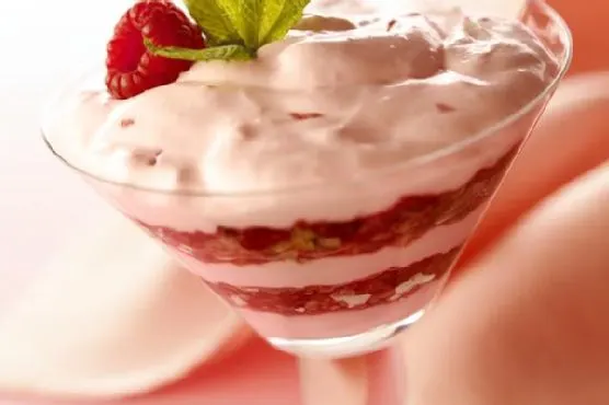 Vegetarian Gluten-Free Berries and Cream Yogurt Parfait