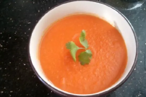 Vegan Vegetarian Carrot and Coriander Soup