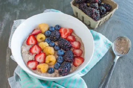 Gluten-Free Egg-Free Chocolate Overnight Oats & Berries