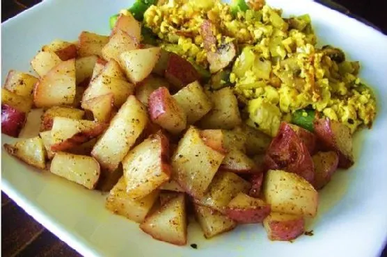 Vegan Vegetarian Country Breakfast: Tofu and Veggie Scramble With Home Fries — American recipe