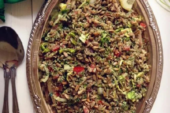 Paleo Shellfish-Free Farro salad with parsley pesto