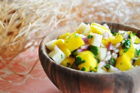 Vegetarian Nut-Free Jicama & Mango Salad