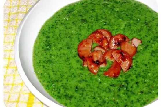 Vegetarian Gluten-Free Minted Pea & Spinach Soup