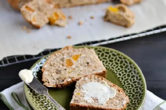 Vegetarian Oatmeal, Apricot, Walnut Soda Bread — European recipe