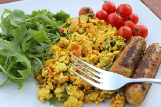 Vegan Vegetarian Scrambled tofu with arugula