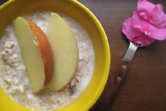 Vegetarian Keto Swiss Bircher Muesli