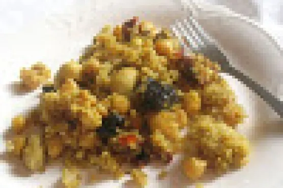 Vegetarian Gluten-Free Quinoa and Chickpea Salad with Sun-Dried Tomatoes and Dried Cherries