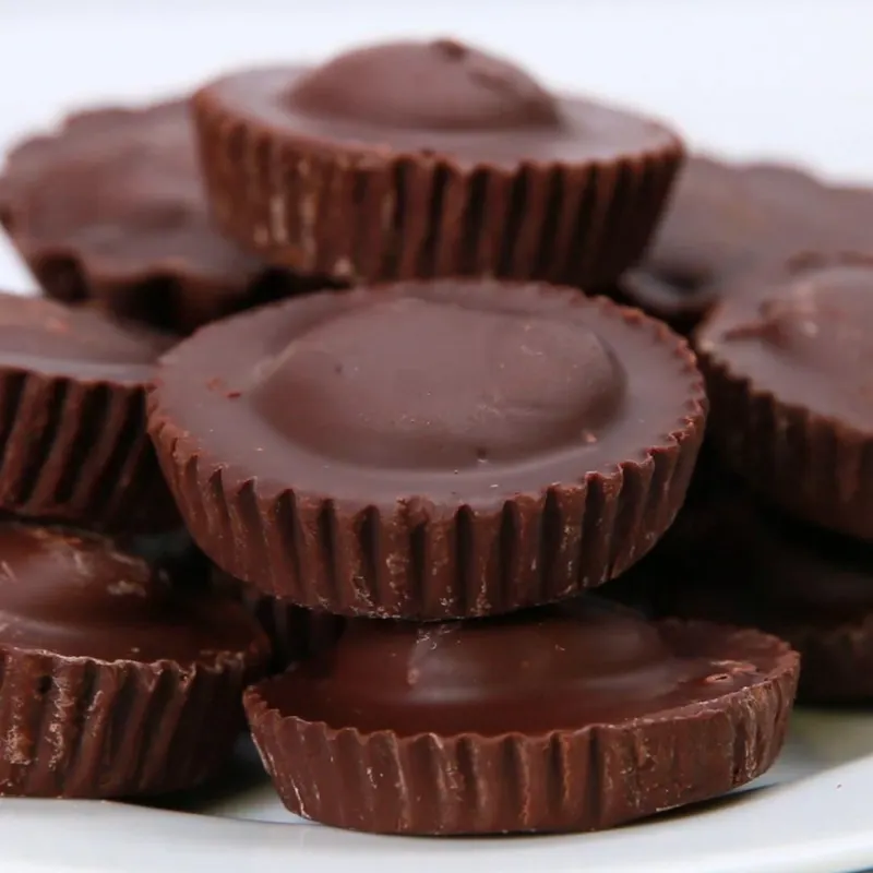 Vegetarian Nut-Free No-Bake Cookie Dough Chocolate Cups