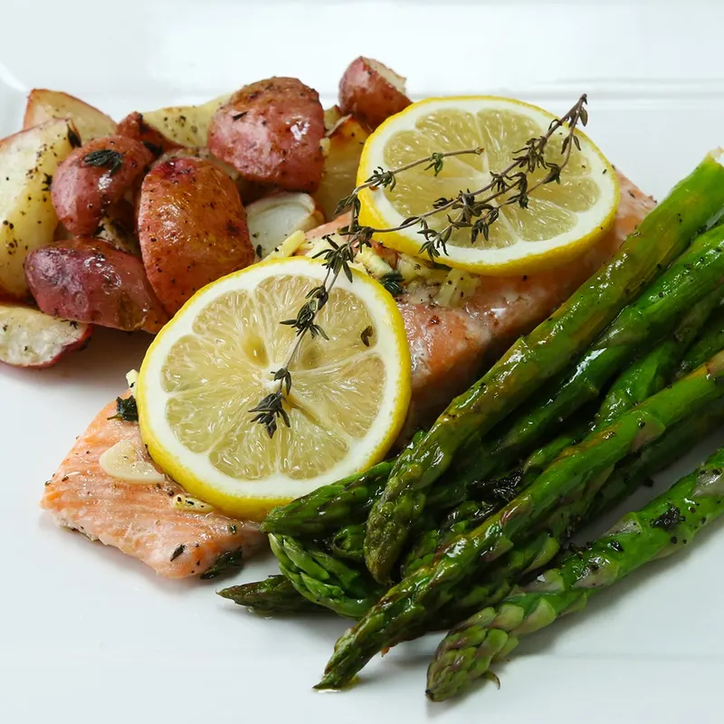 Gluten-Free Dairy-Free One-Pan Salmon And Veggies