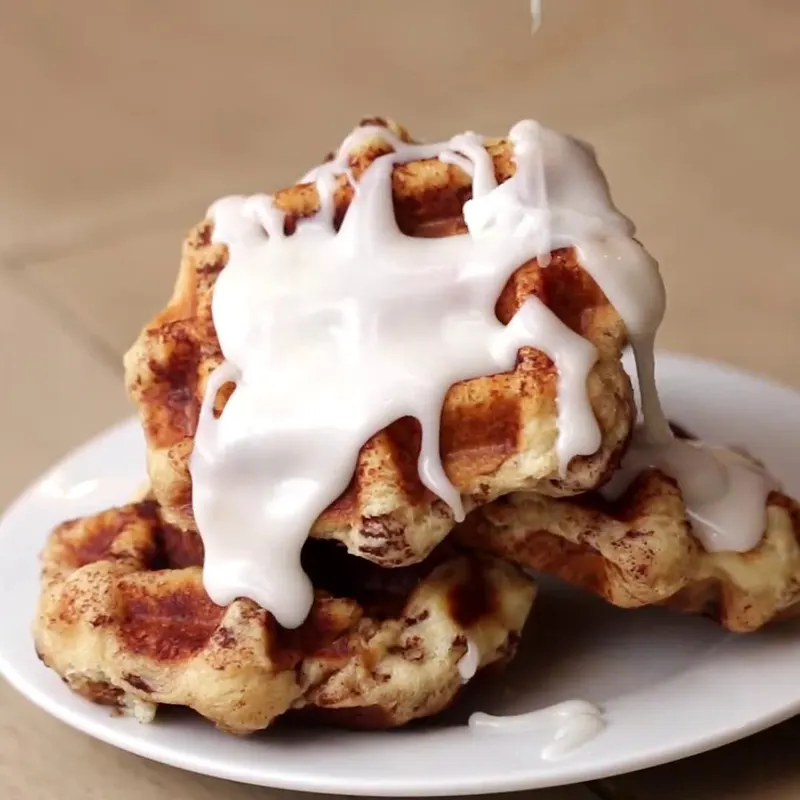 Vegan Vegetarian Cinnamon Roll Waffles