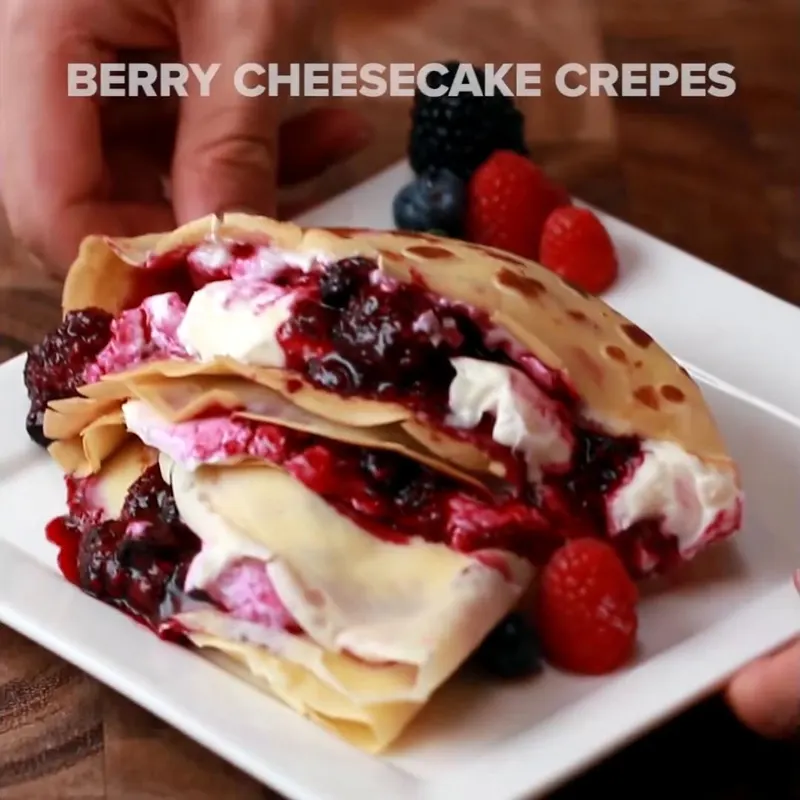 Vegetarian Nut-Free Berry Cheesecake Crepes