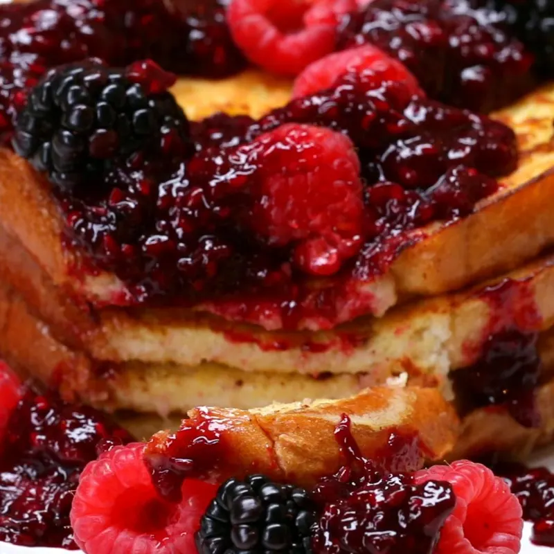 Vegetarian Nut-Free Mixed Berry French Toast