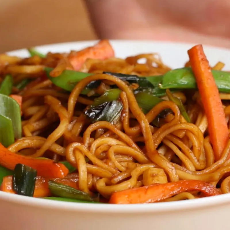 Vegan Vegetarian Veggie Garlic Noodles