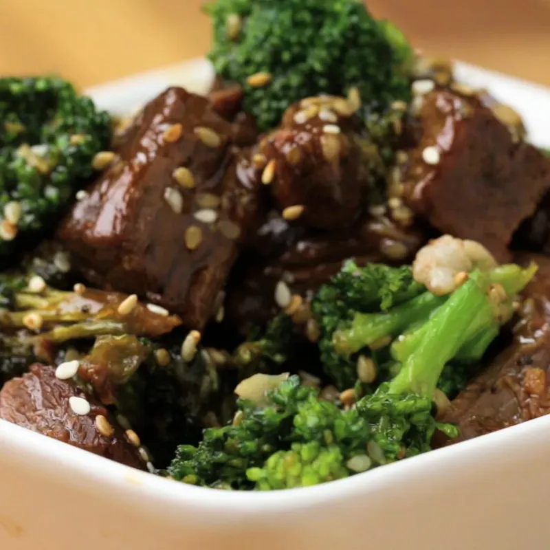 Vegetarian Dairy-Free One-Pan Beef And Broccoli Stir-fry