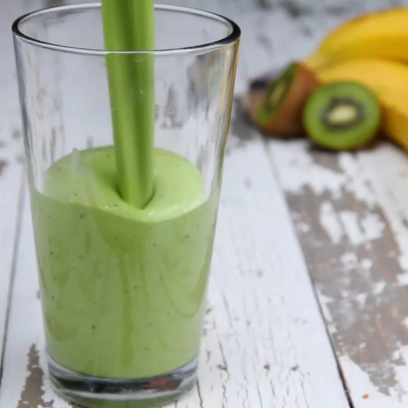 Vegetarian Gluten-Free Kiwi Banana Spinach Smoothie Meal Prep