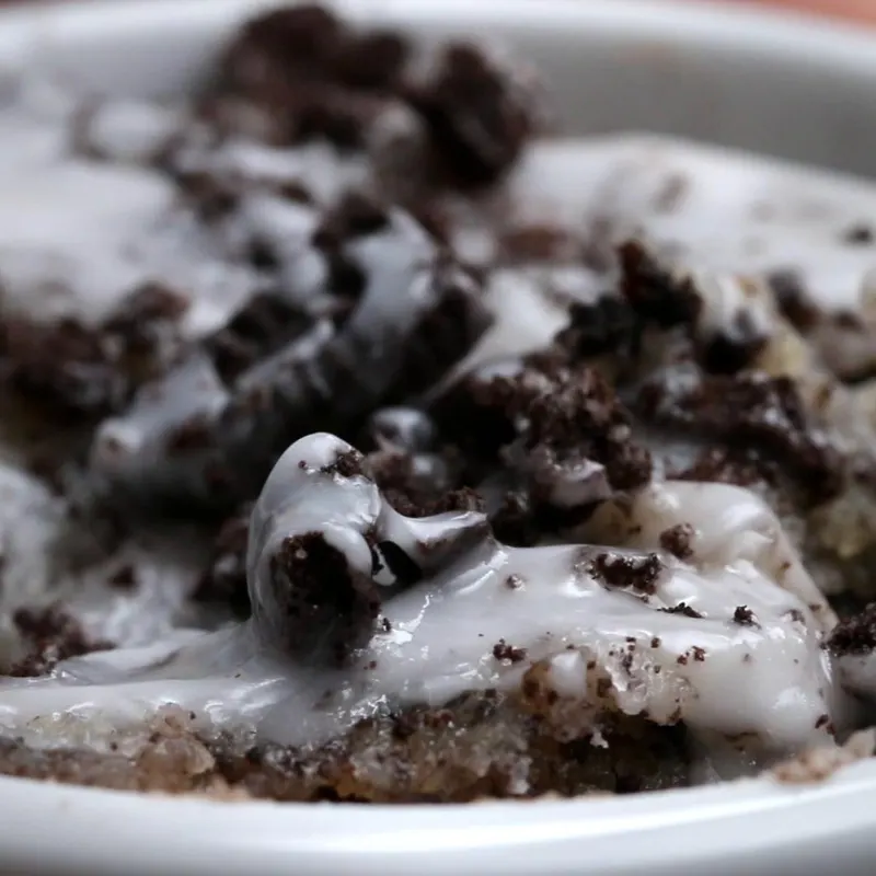 Vegetarian Nut-Free Cookies & Cream Mug Cake