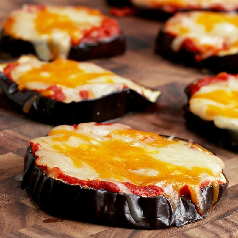 Vegetarian Gluten-Free Cheesy Eggplant Pizza