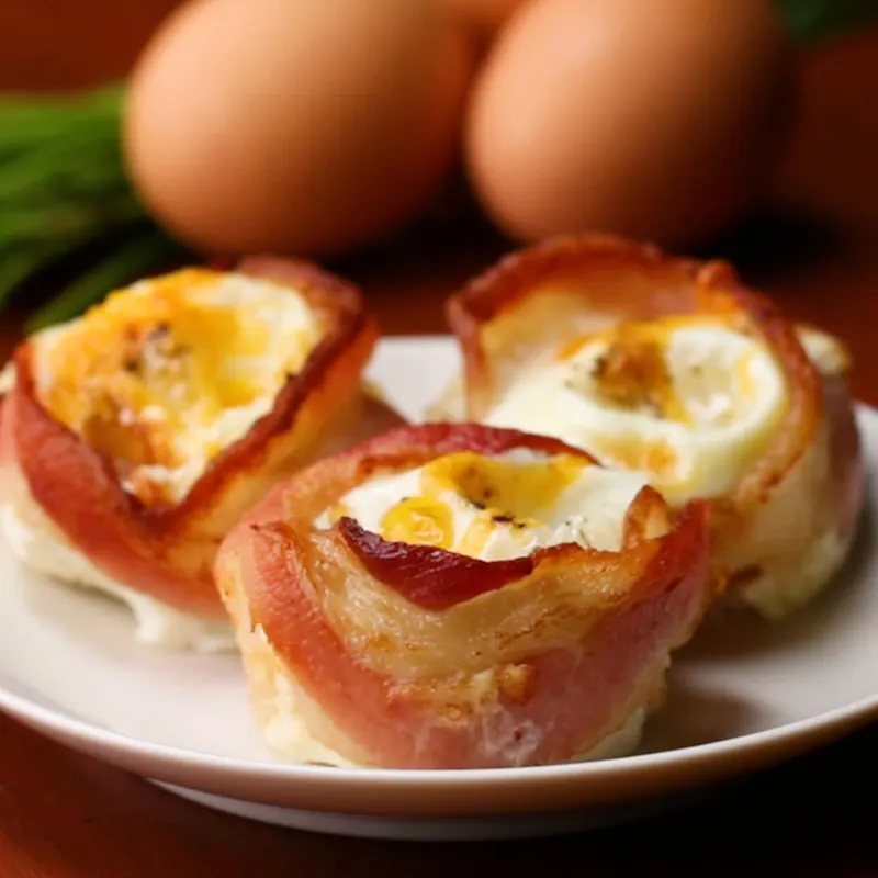 Gluten-Free Keto Bacon Egg Cups