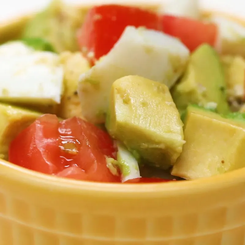 Vegetarian Gluten-Free Tomato, Avocado, & Egg Salad