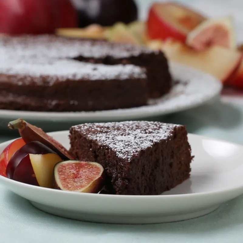Vegetarian Gluten-Free 2-Ingredient Chocolate Cake